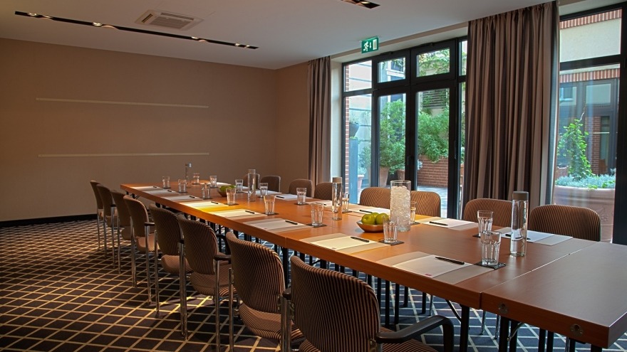 Tagungsraum Düsseldorf Blocktafel relexa hotel Berlin - Tagungsraum Düsseldorf Blocktafel